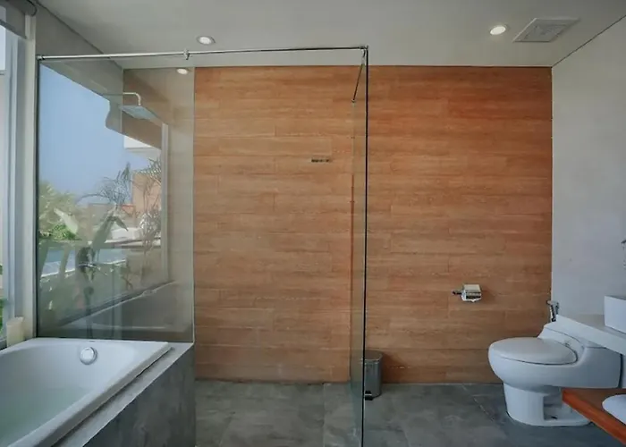 The Wina Villa Seminyak, Near Potato Head Beach Club * Seminyak (Bali)