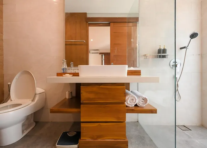 The Wina Villa Seminyak, Near Potato Head Beach Club Villa