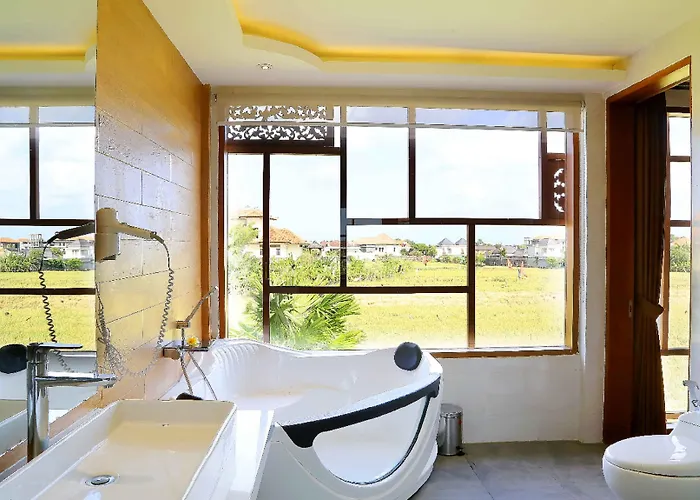 The Wina Villa Seminyak, Near Potato Head Beach Club * Семиньяк