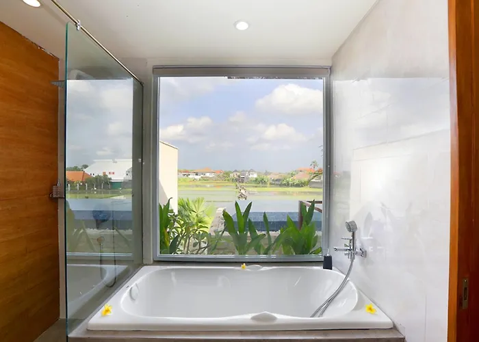The Wina Villa Seminyak, Near Potato Head Beach Club Villa *